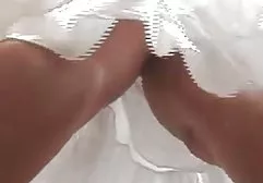 Gorąca kobieta z dużym biustem obciąga darmowe filmy erotyczne sex fiuta